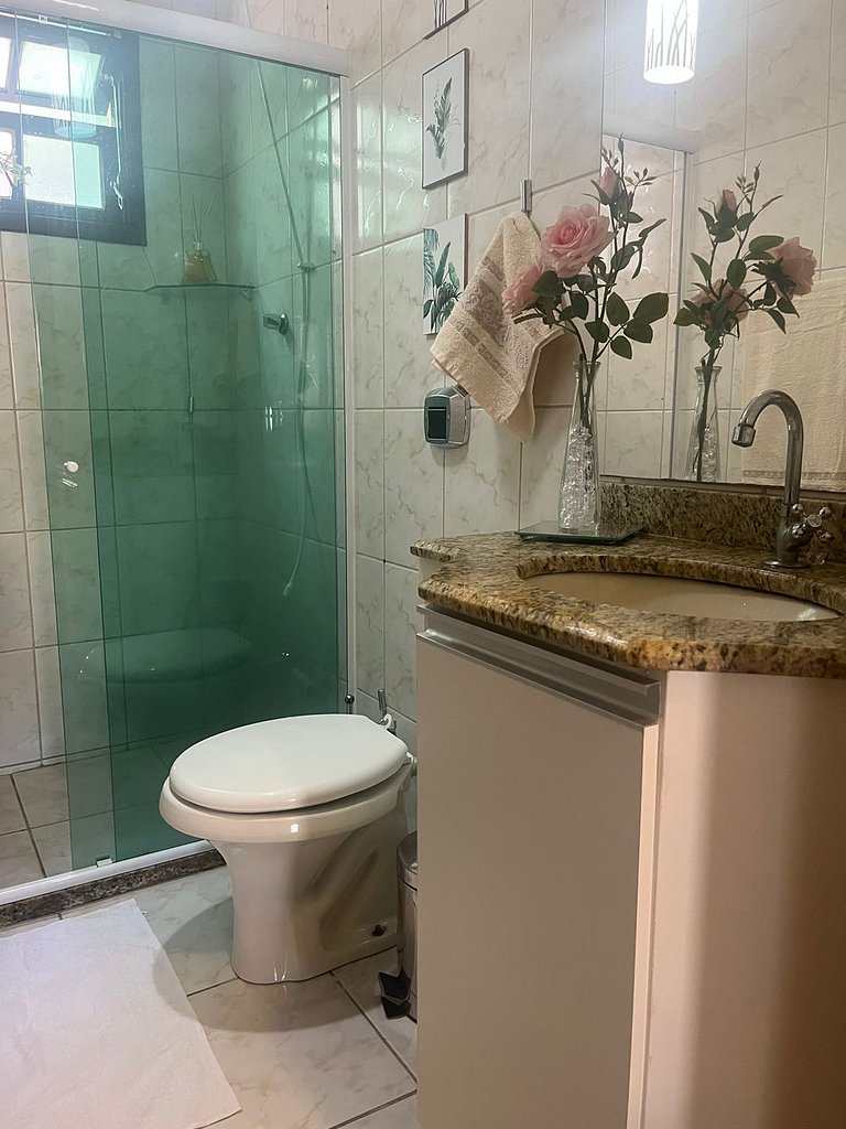 Casa, Até 7Hóspedes, 5minutos da Praia, Garagem, Wi-fi 300Mb