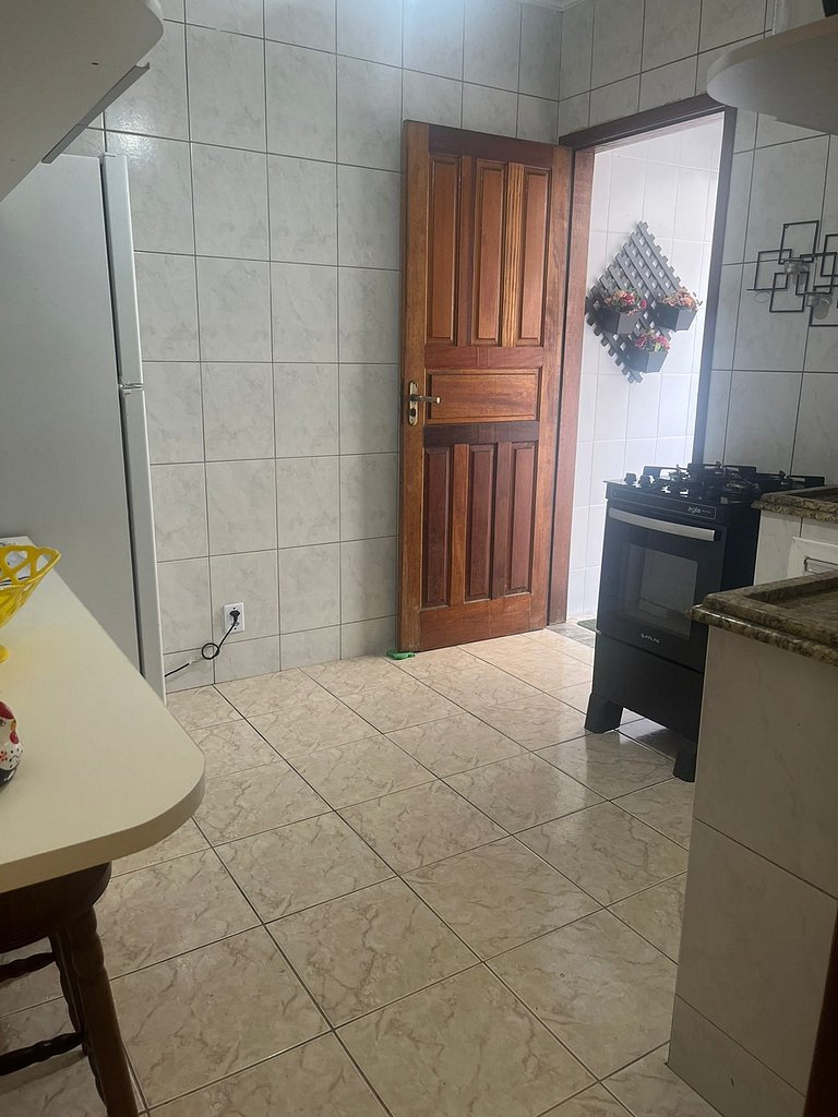 Casa, Até 7Hóspedes, 5minutos da Praia, Garagem, Wi-fi 300Mb