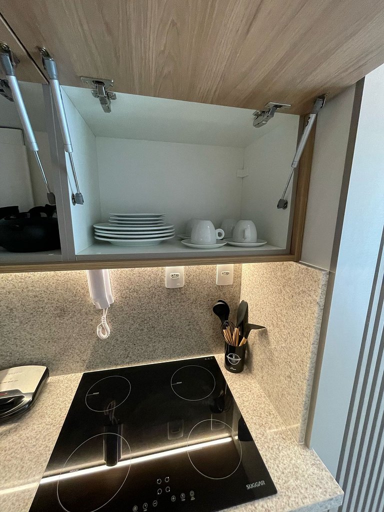 Ap até 4 hóspedes, Frente Praia, Varanda, na Barra , de Fren