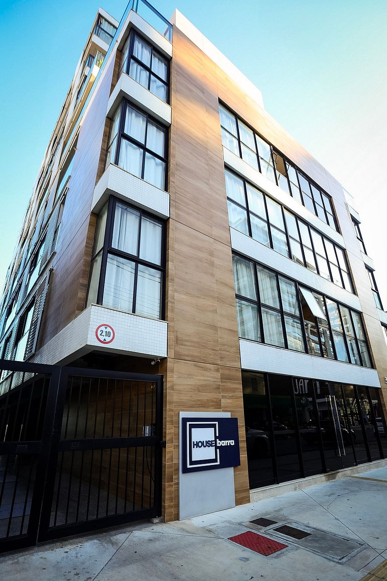 Ap até 4 hóspedes, Frente Praia, Varanda, na Barra , de Fren