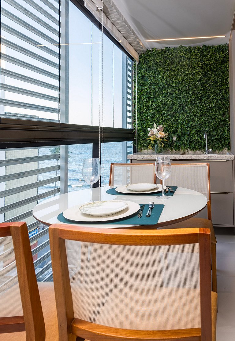 Ap até 4 hóspedes, Frente Praia, Varanda, na Barra , de Fren