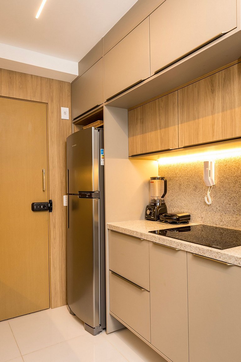 Ap até 4 hóspedes, Frente Praia, Varanda, na Barra , de Fren