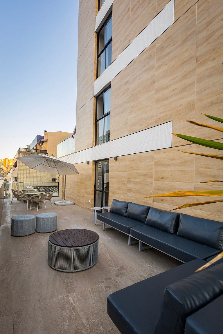 Ap até 4 hóspedes, Frente Praia, Varanda, na Barra , de Fren