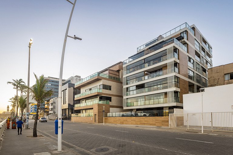 Ap até 4 hóspedes, Frente Praia, Varanda, na Barra , de Fren