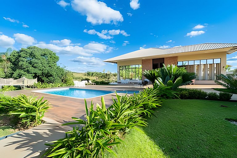 Fazenda ,11 Suítes, Até 42 Hóspedes, 17kmBrazland