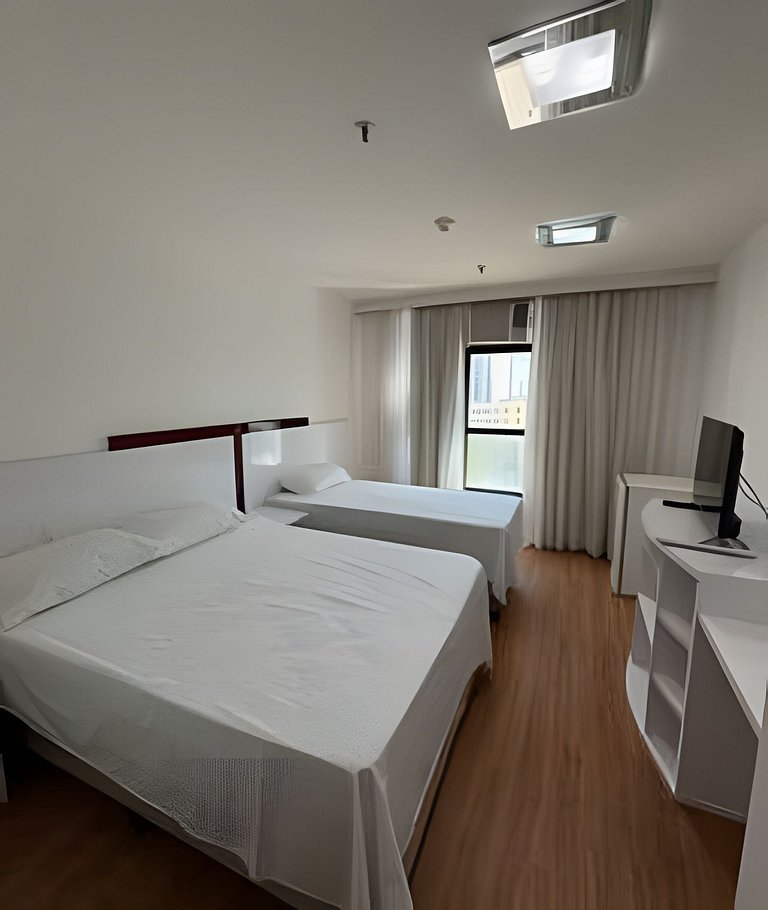 Flat em Hotel, Até 4 Hóspedes, Piscina, Garagem , Jr Catito