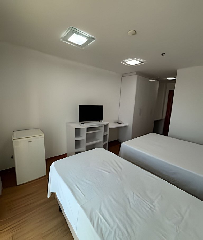 Flat em Hotel, Até 4 Hóspedes, Piscina, Garagem , Jr Catito