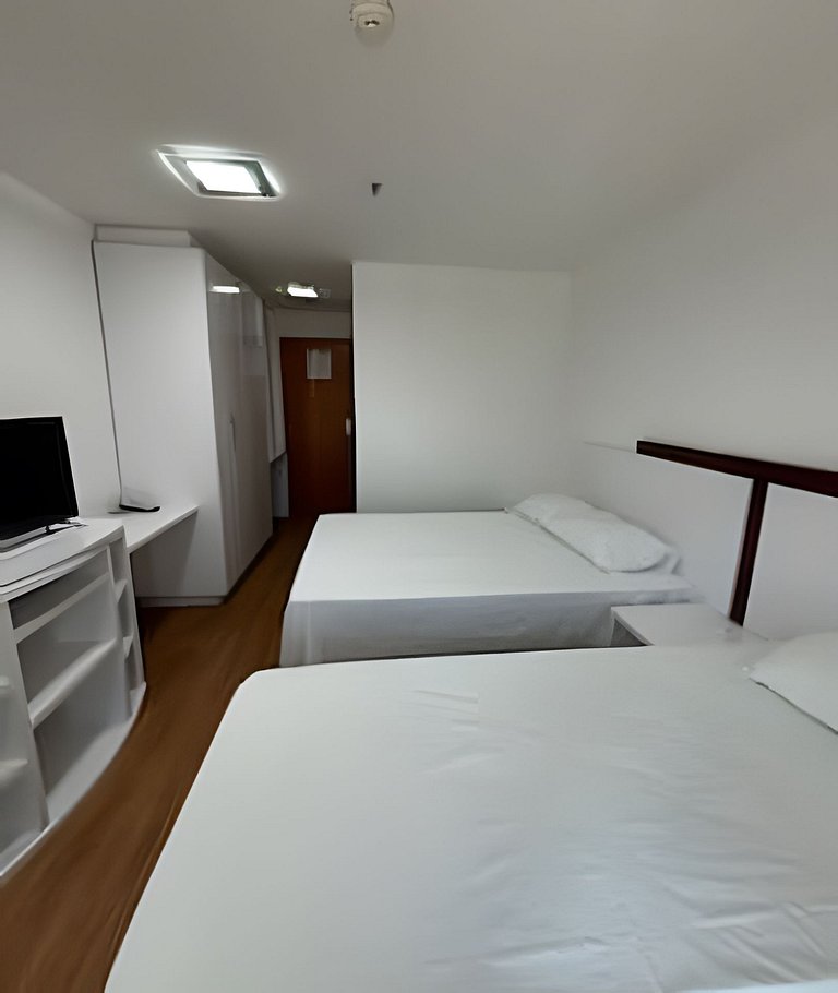Flat em Hotel, Até 4 Hóspedes, Piscina, Garagem , Jr Catito