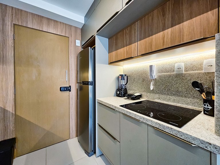 Ap até 4 hóspedes, Frente Praia, Varanda, na Barra , de Fren