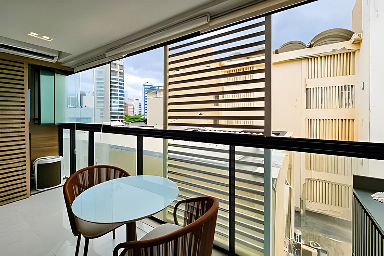 Ap até 4 hóspedes, Frente Praia, Varanda, na Barra , de Fren