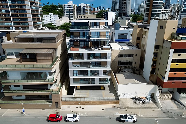 Ap até 4 hóspedes, Frente Praia, Varanda, na Barra , de Fren