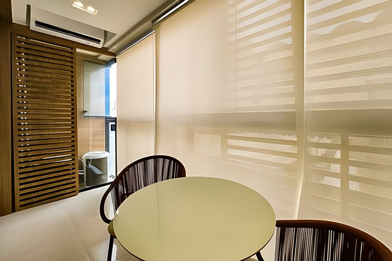 Ap até 4 hóspedes, Frente Praia, Varanda, na Barra , de Fren