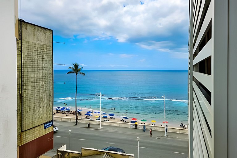 Ap até 4 hóspedes, Frente Praia, Varanda, na Barra , de Fren