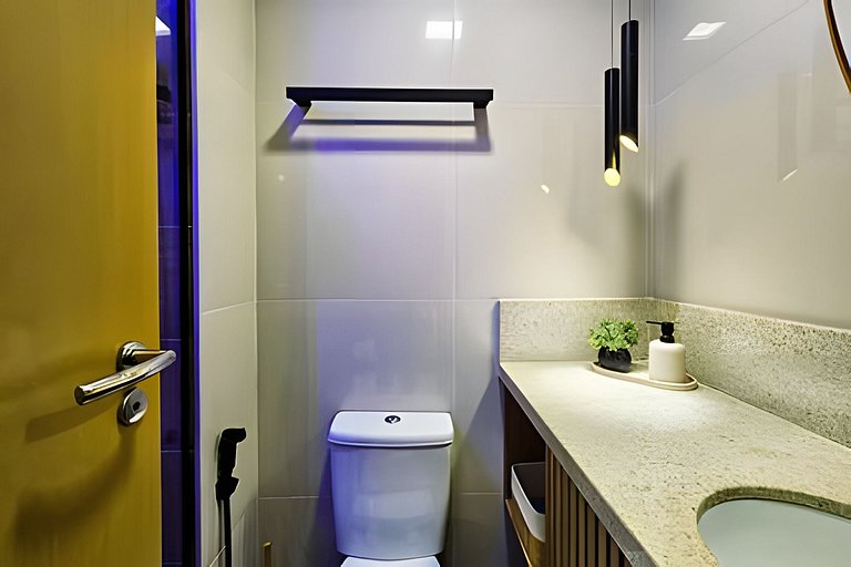 Ap até 4 hóspedes, Frente Praia, Varanda, na Barra , de Fren