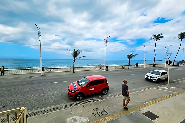 Ap até 4 hóspedes, Frente Praia, Varanda, na Barra , de Fren