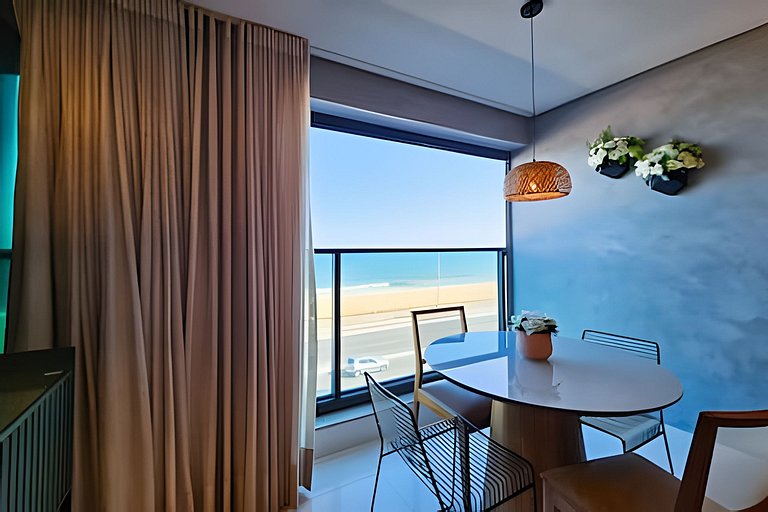 Frente Praia, Até 4 Hóspedes, Piscina, Garagem